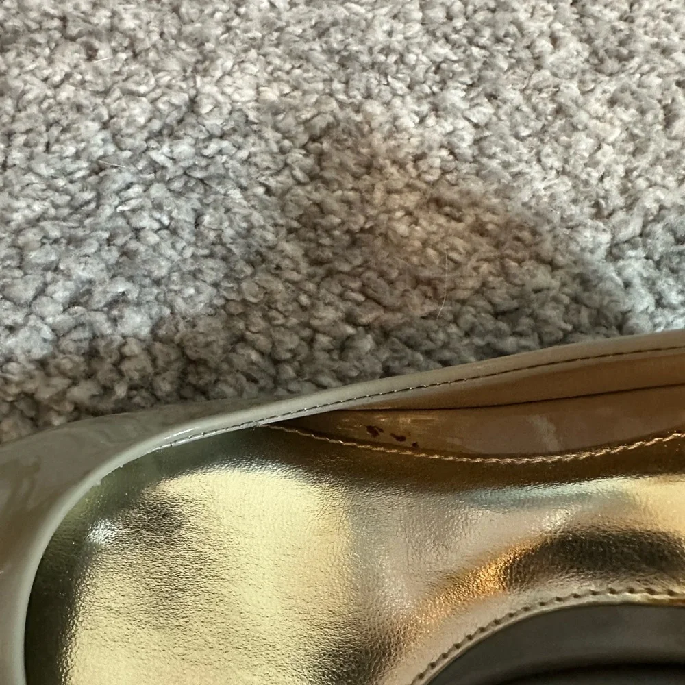 Lauren Ralph Lauren Beige Patent Leather Pumps Size 6 - Picture 6 of 10